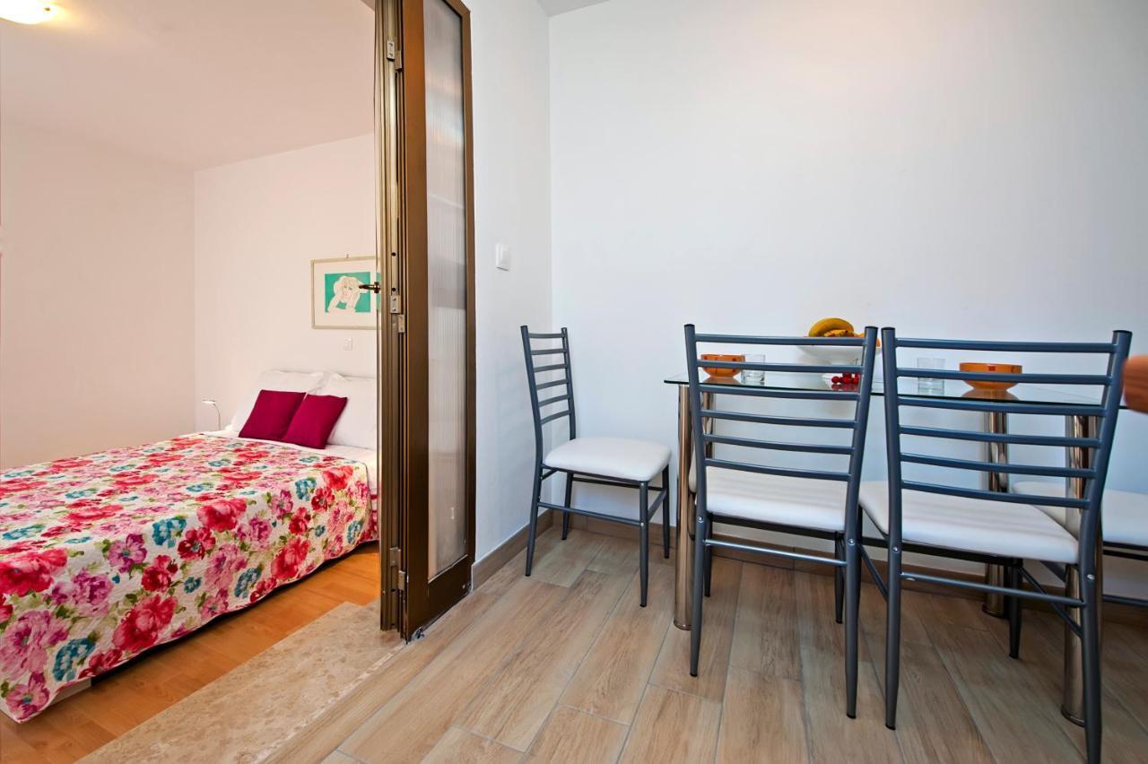 רוביני Apartmani&Soba Mimi מראה חיצוני תמונה
