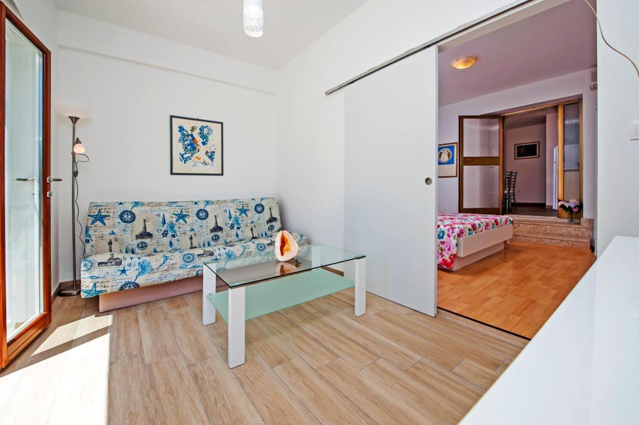 רוביני Apartmani&Soba Mimi מראה חיצוני תמונה